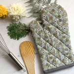 Load image into Gallery viewer, Cheaperzone Printed Cotton Oven Mitten with Pot Holder (Multi)
